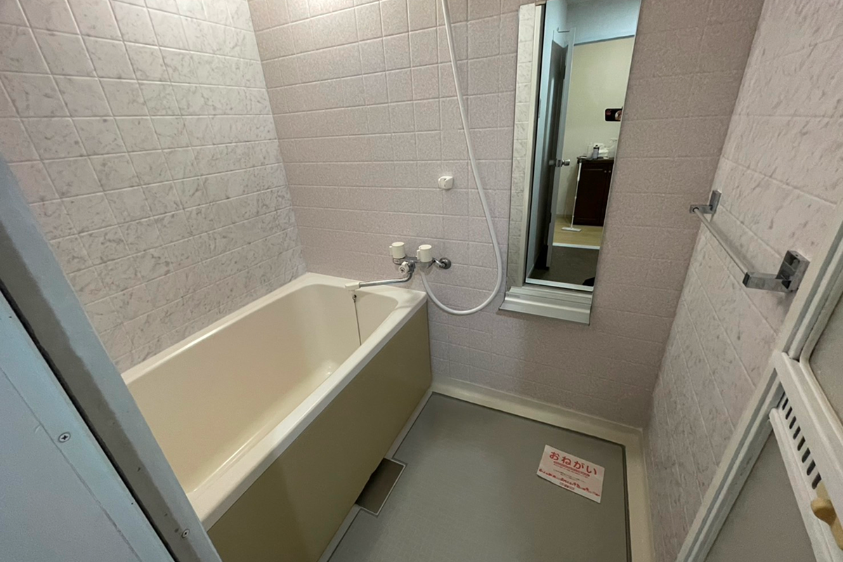 鉄骨造 3階建て1棟5戸